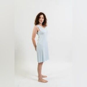 Elegant Light Blue Sleeveless Dress
